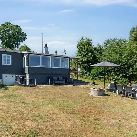 Silke - 10m From The Sea By Interhome Nyaraló *