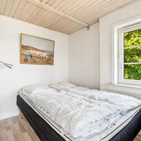 Silke - 10m From The Sea By Interhome